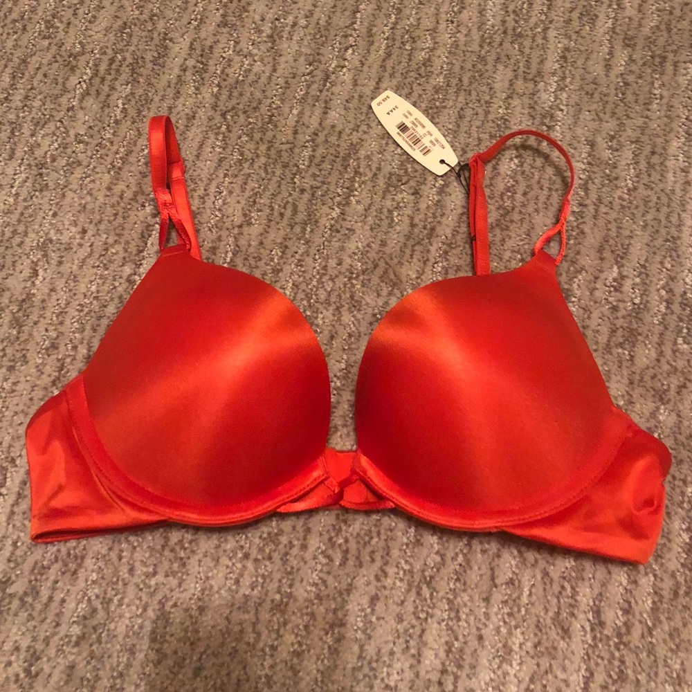 VINTAGE | Victoria’s Secret MIRACULOUS PLUNGE Bra